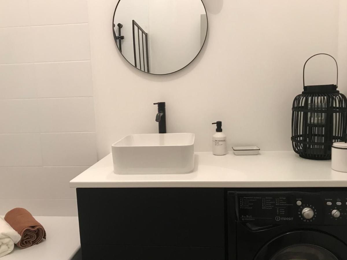 Nimes , Appartement Renove Dans Immeuble Classe. 外观 照片