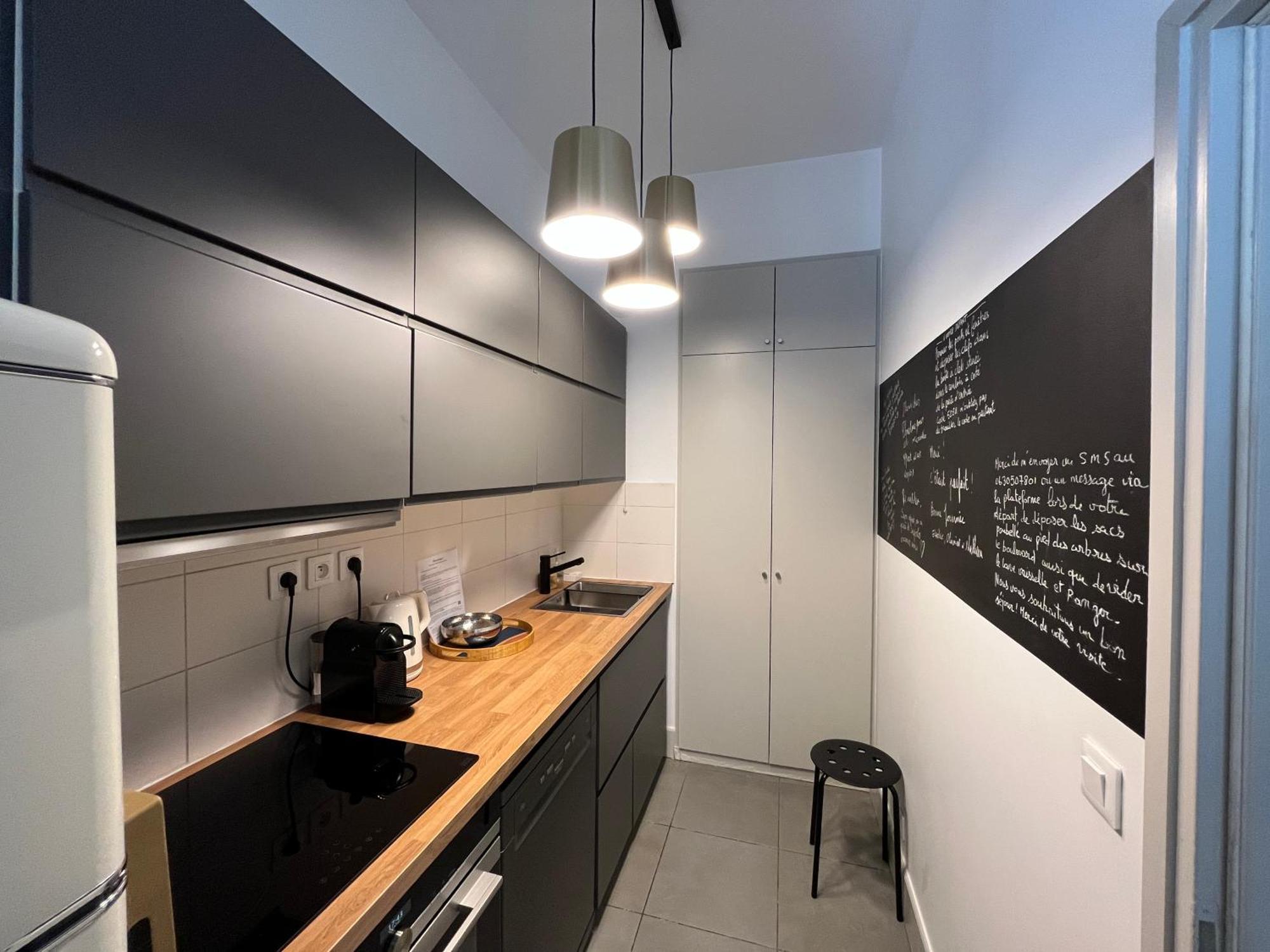 Nimes , Appartement Renove Dans Immeuble Classe. 外观 照片