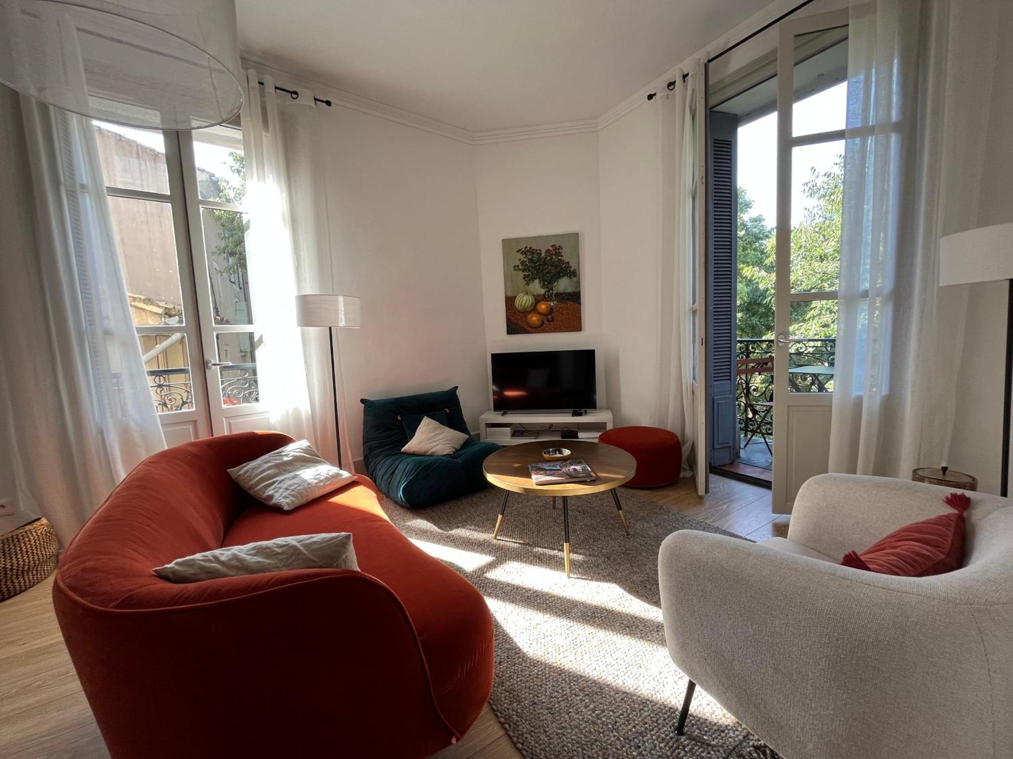 Nimes , Appartement Renove Dans Immeuble Classe. 外观 照片