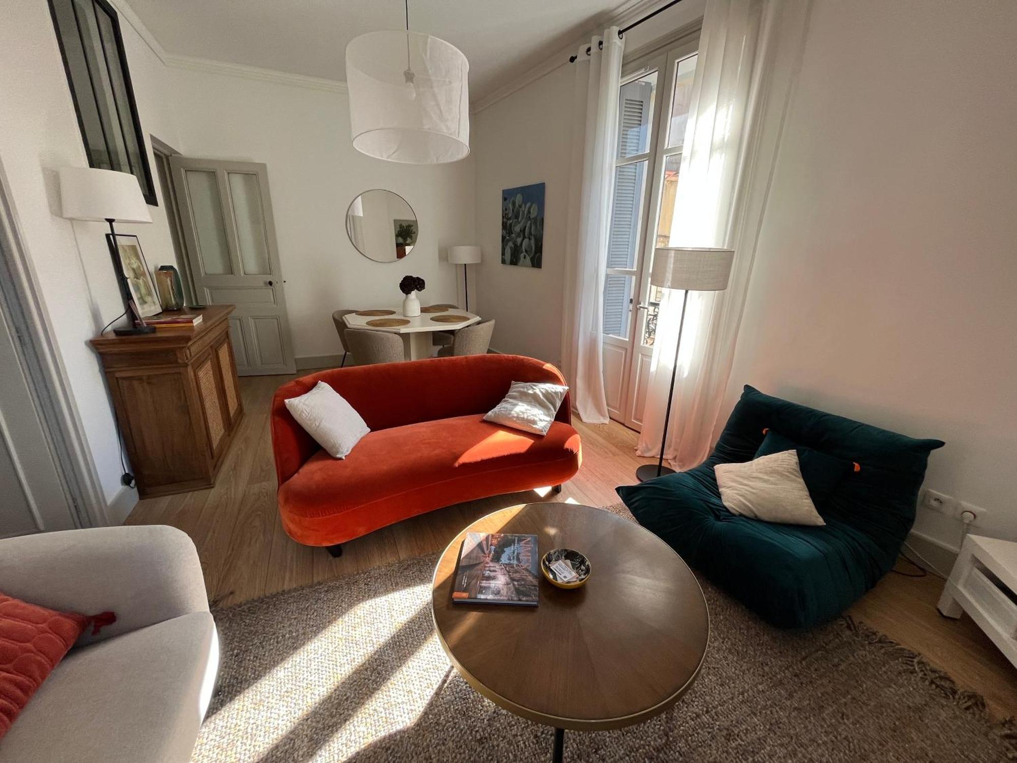 Nimes , Appartement Renove Dans Immeuble Classe. 外观 照片
