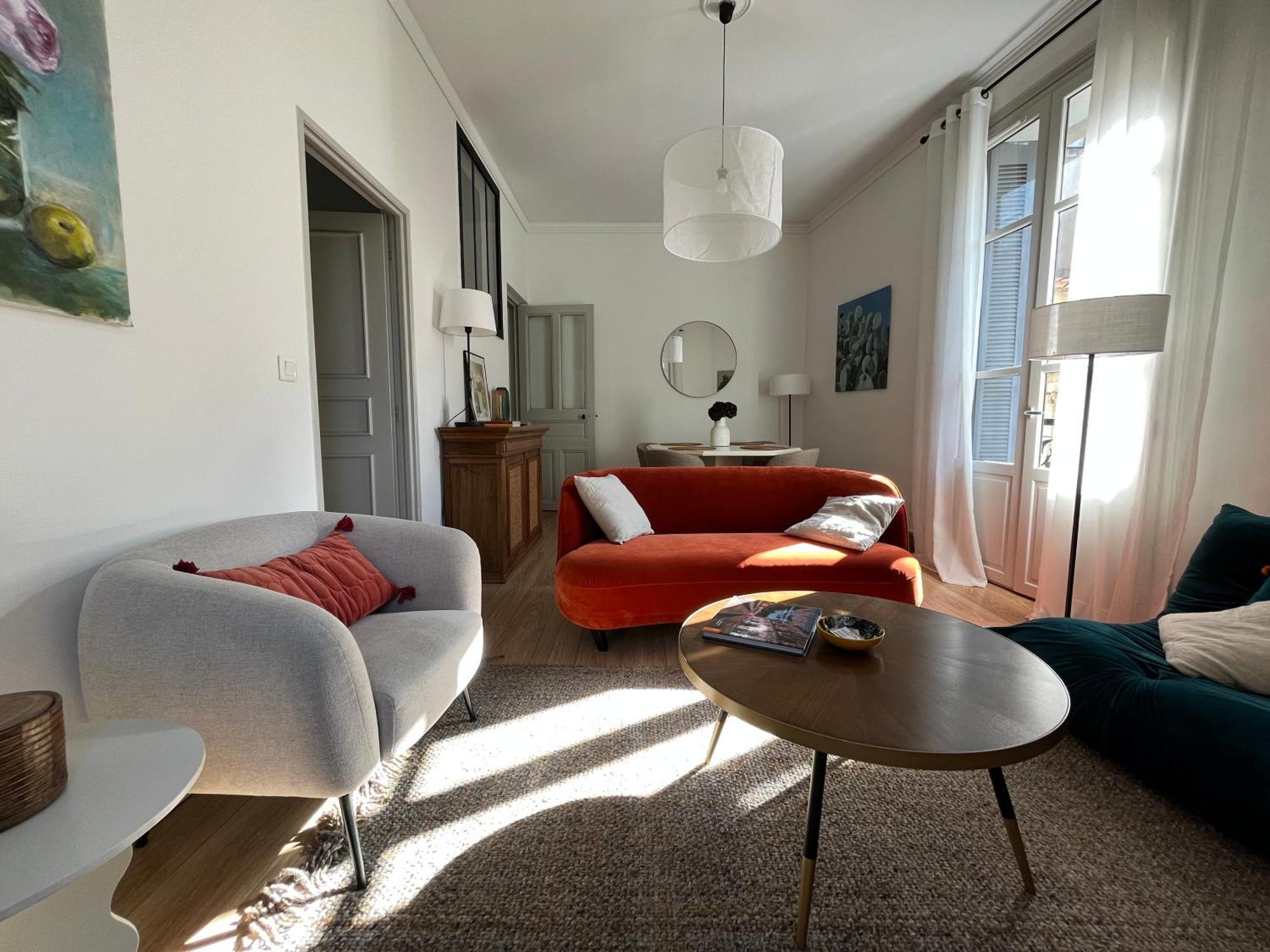 Nimes , Appartement Renove Dans Immeuble Classe. 外观 照片