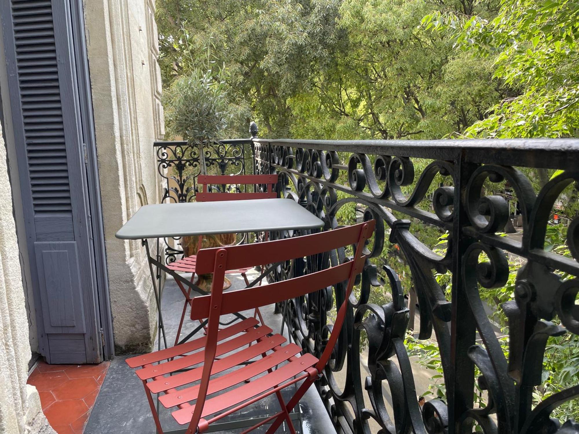 Nimes , Appartement Renove Dans Immeuble Classe. 外观 照片