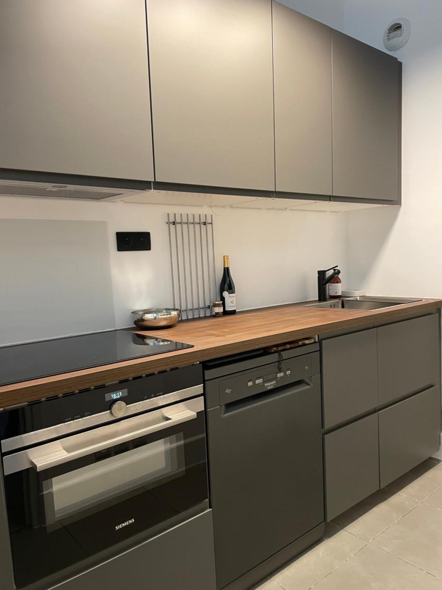 Nimes , Appartement Renove Dans Immeuble Classe. 外观 照片